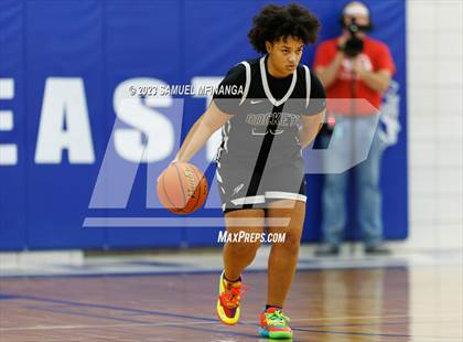 Thumbnail 1 in Lincoln Northeast vs. Lincoln High (HAC Tournament Final) photogallery.