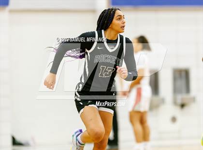 Thumbnail 3 in Lincoln Northeast vs. Lincoln High (HAC Tournament Final) photogallery.