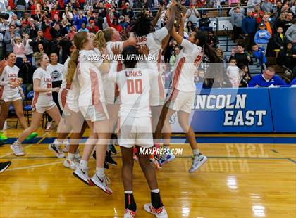 Thumbnail 3 in Lincoln Northeast vs. Lincoln High (HAC Tournament Final) photogallery.