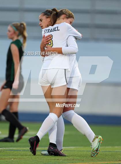 Thumbnail 3 in Rock Canyon vs Pine Creek (CHSAA 5A Q-Final) photogallery.