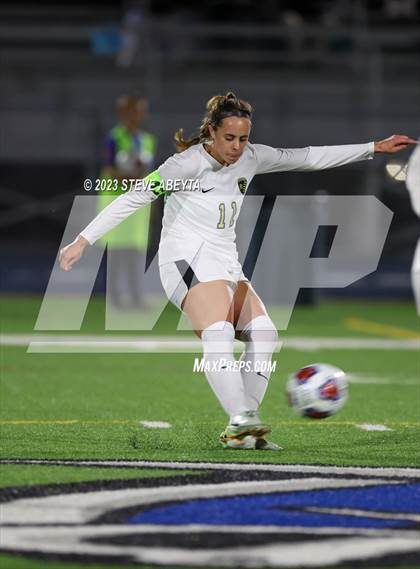 Thumbnail 3 in Rock Canyon vs Pine Creek (CHSAA 5A Q-Final) photogallery.