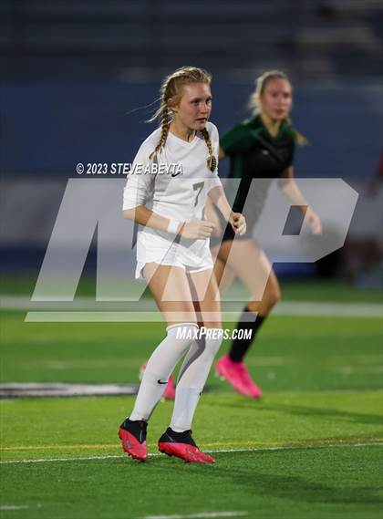 Thumbnail 2 in Rock Canyon vs Pine Creek (CHSAA 5A Q-Final) photogallery.