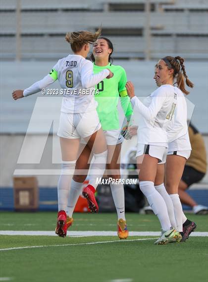Thumbnail 3 in Rock Canyon vs Pine Creek (CHSAA 5A Q-Final) photogallery.