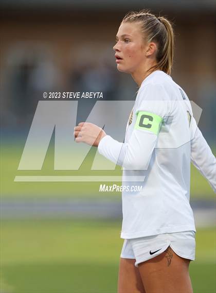 Thumbnail 1 in Rock Canyon vs Pine Creek (CHSAA 5A Q-Final) photogallery.