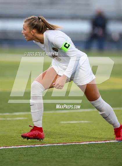 Thumbnail 3 in Rock Canyon vs Pine Creek (CHSAA 5A Q-Final) photogallery.