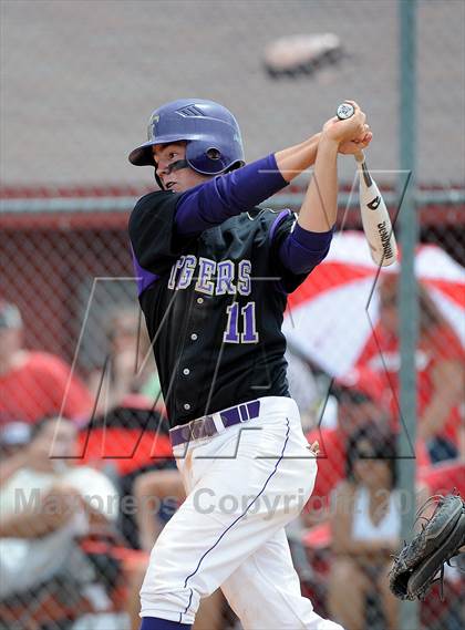 Thumbnail 2 in Eaton vs. Holy Family (CHSAA 3A Final) photogallery.