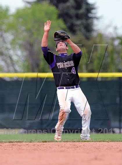 Thumbnail 2 in Eaton vs. Holy Family (CHSAA 3A Final) photogallery.