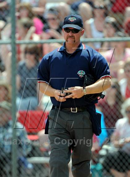 Thumbnail 1 in Eaton vs. Holy Family (CHSAA 3A Final) photogallery.