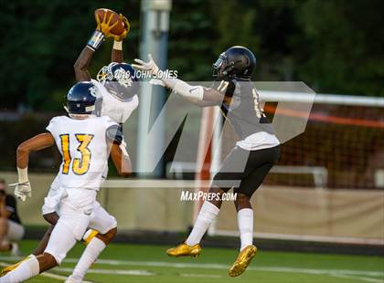 Thumbnail 3 in West Catholic @ Paramus Catholic photogallery.