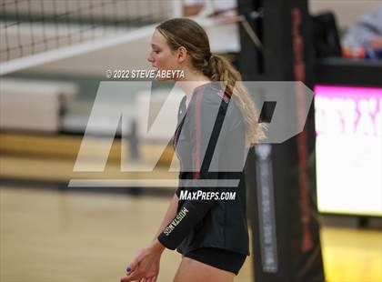 Thumbnail 1 in Regis Jesuit @ Ponderosa photogallery.