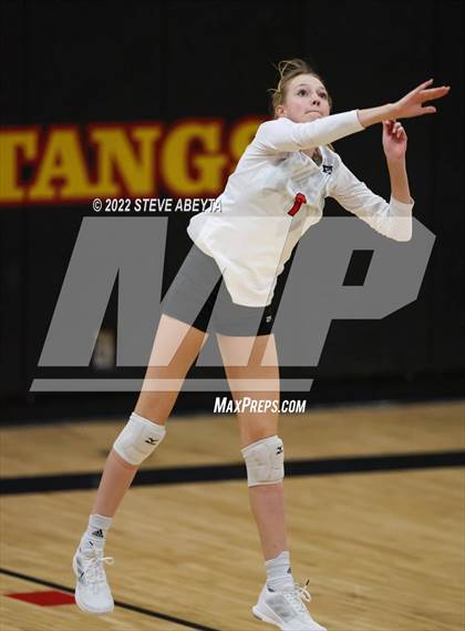 Thumbnail 2 in Regis Jesuit @ Ponderosa photogallery.