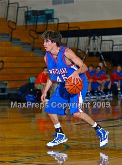 Thumbnail 3 in Westlake vs Humble (McDonalds Texas Invitational) photogallery.