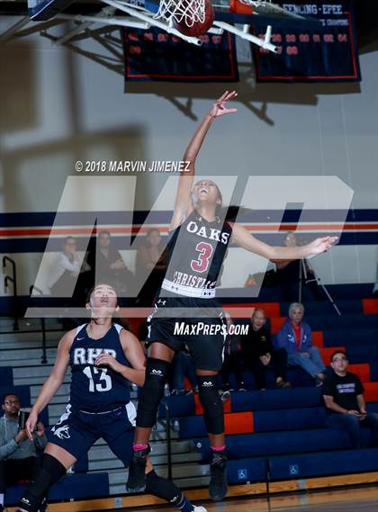 Thumbnail 2 in Oaks Christian @ Rolling Hills Prep photogallery.