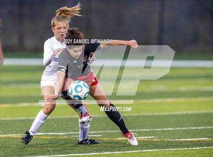 Thumbnail 3 in Omaha Westside vs. Millard North photogallery.