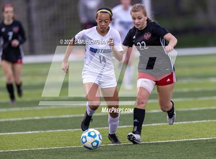 Thumbnail 3 in Omaha Westside vs. Millard North photogallery.
