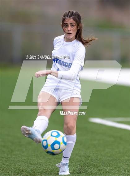 Thumbnail 2 in Omaha Westside vs. Millard North photogallery.