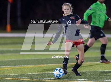Thumbnail 3 in Omaha Westside vs. Millard North photogallery.