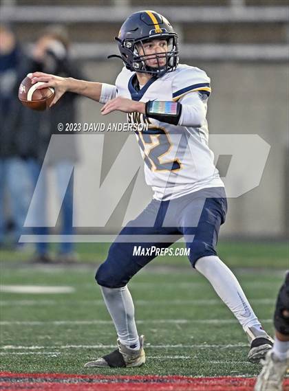 Thumbnail 1 in Bayport-Blue Point vs. Shoreham-Wading River (Section XI Division IV Final) photogallery.