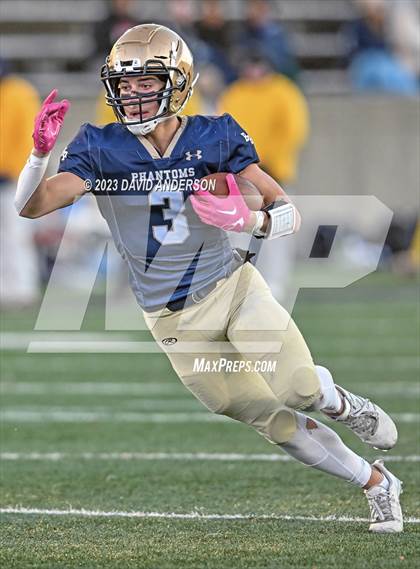 Thumbnail 3 in Bayport-Blue Point vs. Shoreham-Wading River (Section XI Division IV Final) photogallery.