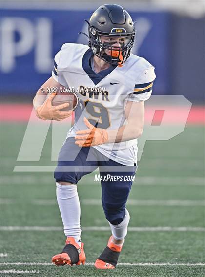 Thumbnail 3 in Bayport-Blue Point vs. Shoreham-Wading River (Section XI Division IV Final) photogallery.