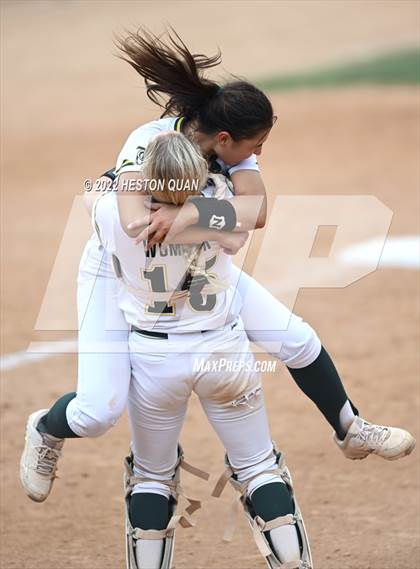 Thumbnail 2 in Temple City vs. Moorpark (CIF-SS D4 Final) photogallery.