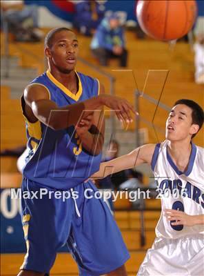 Thumbnail 1 in Jefferson vs. Newark Memorial (Les Schwab Shootout) photogallery.