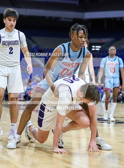 Thumbnail 1 in Boerne vs. Hirschi (UIL 4A State Semifinal) photogallery.