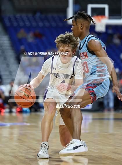Thumbnail 1 in Boerne vs. Hirschi (UIL 4A State Semifinal) photogallery.