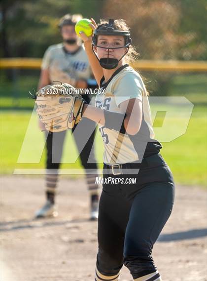 Thumbnail 1 in Lincoln Northeast vs Fremont (NSAA A4 District Playoff) photogallery.