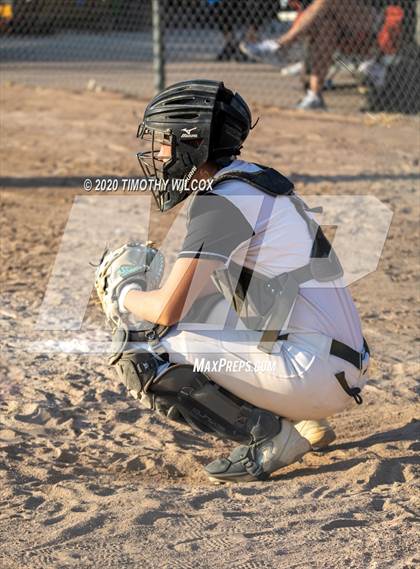 Thumbnail 2 in Lincoln Northeast vs Fremont (NSAA A4 District Playoff) photogallery.