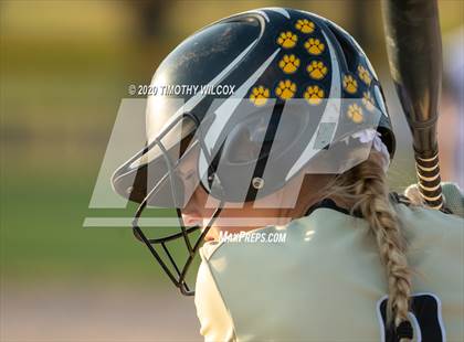 Thumbnail 1 in Lincoln Northeast vs Fremont (NSAA A4 District Playoff) photogallery.