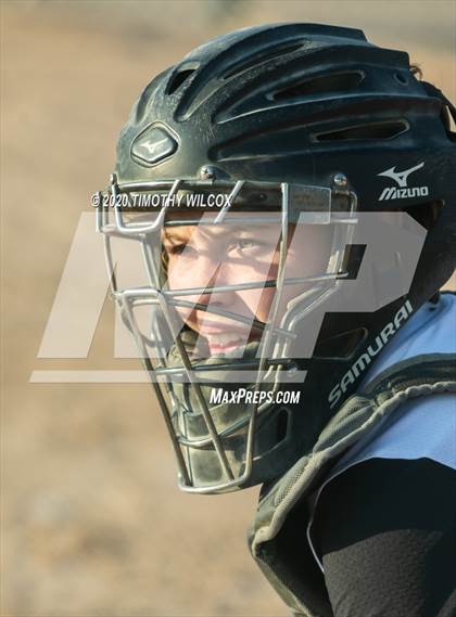 Thumbnail 3 in Lincoln Northeast vs Fremont (NSAA A4 District Playoff) photogallery.