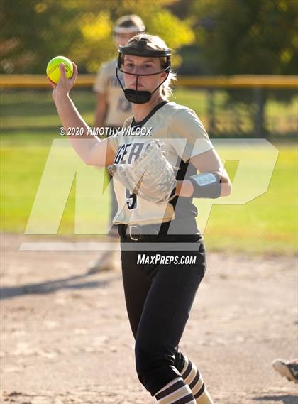 Thumbnail 3 in Lincoln Northeast vs Fremont (NSAA A4 District Playoff) photogallery.