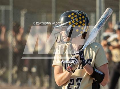Thumbnail 2 in Lincoln Northeast vs Fremont (NSAA A4 District Playoff) photogallery.
