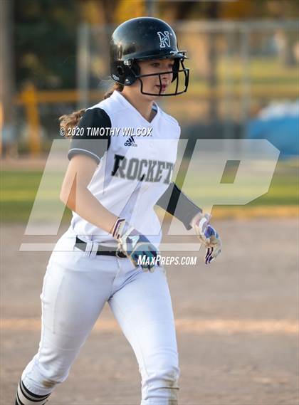 Thumbnail 2 in Lincoln Northeast vs Fremont (NSAA A4 District Playoff) photogallery.