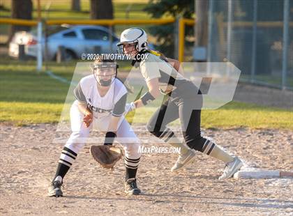 Thumbnail 3 in Lincoln Northeast vs Fremont (NSAA A4 District Playoff) photogallery.