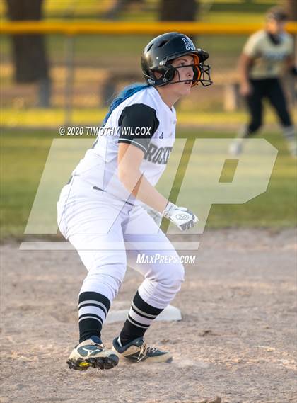 Thumbnail 3 in Lincoln Northeast vs Fremont (NSAA A4 District Playoff) photogallery.