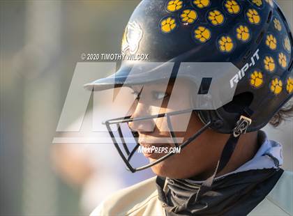 Thumbnail 1 in Lincoln Northeast vs Fremont (NSAA A4 District Playoff) photogallery.