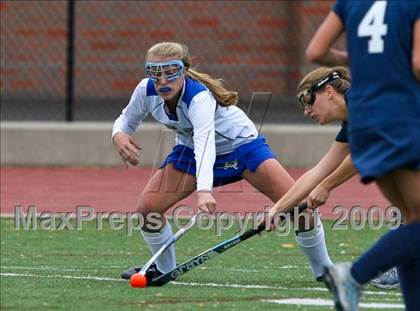 Thumbnail 1 in Darien vs Wilton (CIAC Class M Quarterfinal) photogallery.