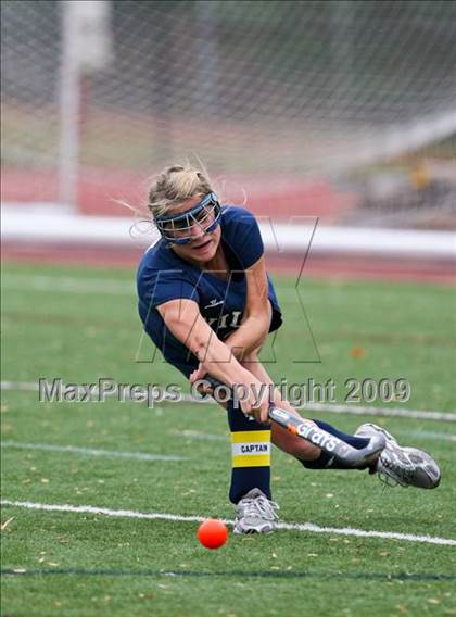 Thumbnail 1 in Darien vs Wilton (CIAC Class M Quarterfinal) photogallery.
