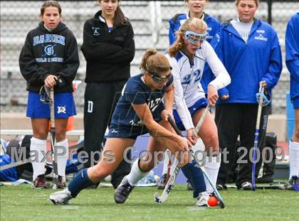 Thumbnail 1 in Darien vs Wilton (CIAC Class M Quarterfinal) photogallery.