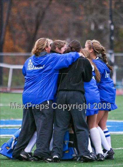 Thumbnail 2 in Darien vs Wilton (CIAC Class M Quarterfinal) photogallery.