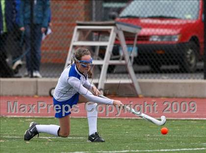 Thumbnail 2 in Darien vs Wilton (CIAC Class M Quarterfinal) photogallery.