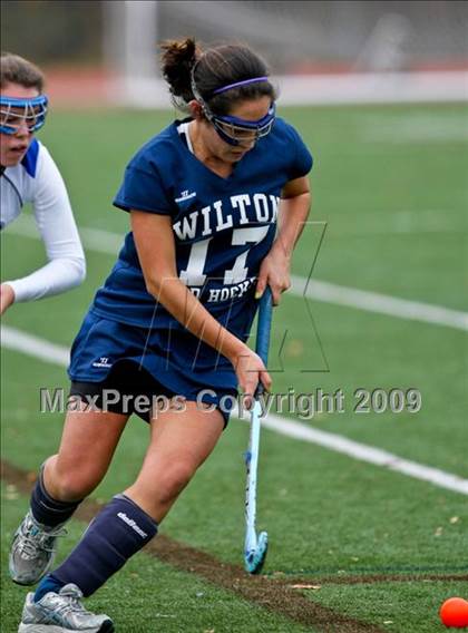 Thumbnail 1 in Darien vs Wilton (CIAC Class M Quarterfinal) photogallery.