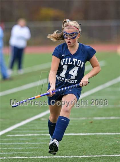 Thumbnail 1 in Darien vs Wilton (CIAC Class M Quarterfinal) photogallery.