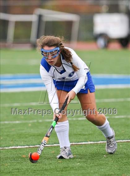Thumbnail 1 in Darien vs Wilton (CIAC Class M Quarterfinal) photogallery.