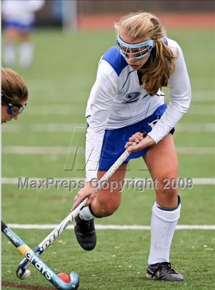 Thumbnail 2 in Darien vs Wilton (CIAC Class M Quarterfinal) photogallery.