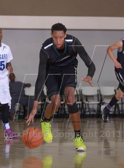 Thumbnail 1 in Orangewood Academy vs Capital Christian (MaxPreps Holiday Classic) photogallery.