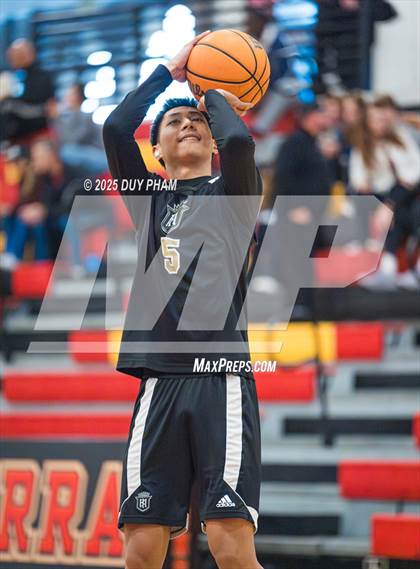 Thumbnail 2 in Servite @ JSerra Catholic photogallery.
