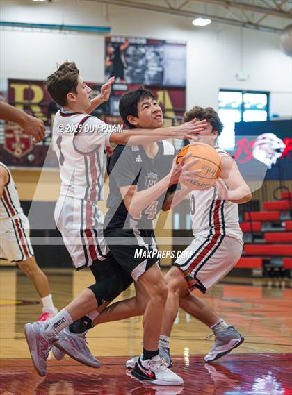 Thumbnail 3 in Servite @ JSerra Catholic photogallery.